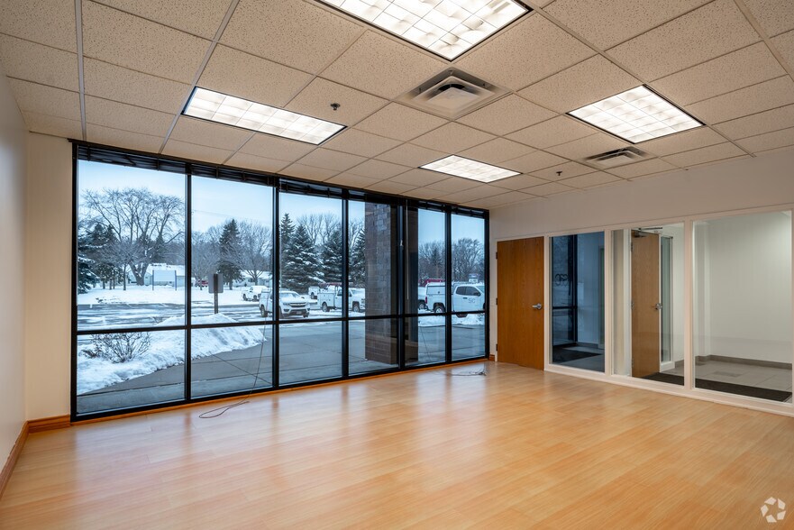 More Photos Of 575 SW Old Highway 8, New Brighton Distribution For Lease