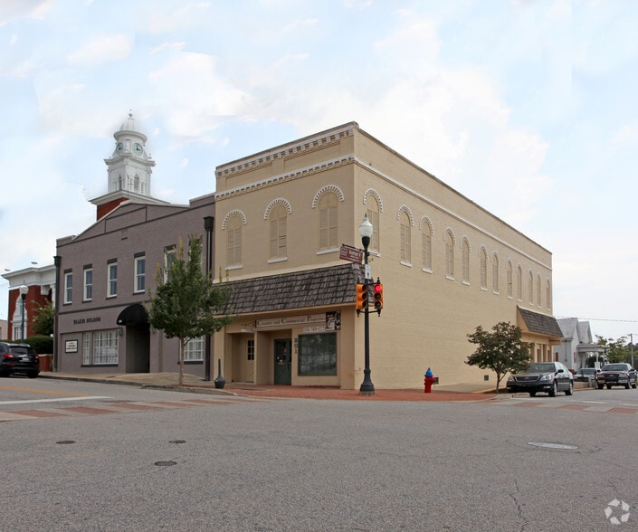 Primary Photo Of 201 S 9th St, Opelika Office For Lease