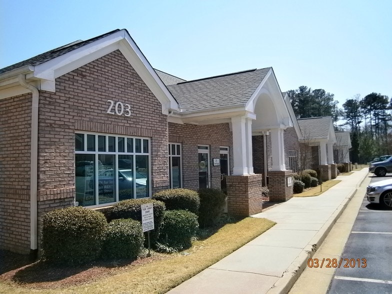 Primary Photo Of 203 Oakside Ln, Canton Medical For Sale