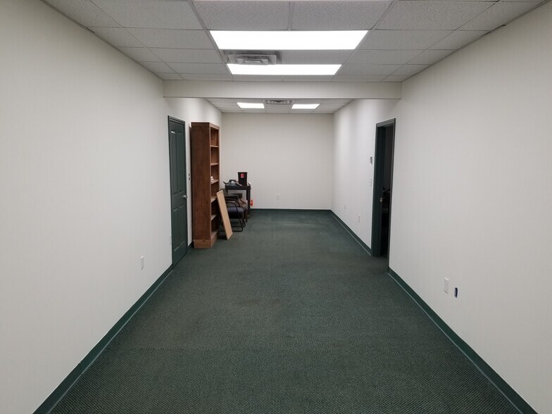 More Photos Of 673 Sandy Springs Rd, Piedmont Warehouse For Sale