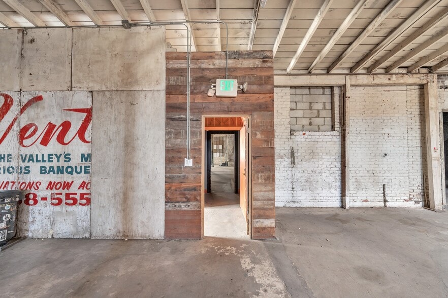 More Photos Of 650 S Rio St, Los Angeles Warehouse For Lease