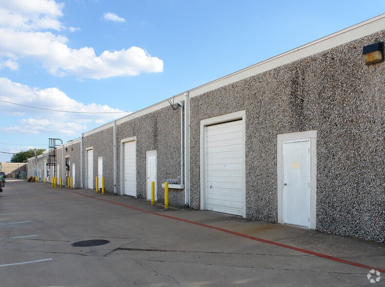 More Photos Of 3006 Longhorn Blvd, Austin Warehouse For Lease