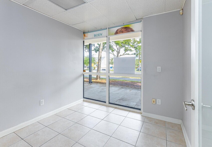 More Photos Of 7480 Fairway Dr, Miami Lakes Medical For Lease