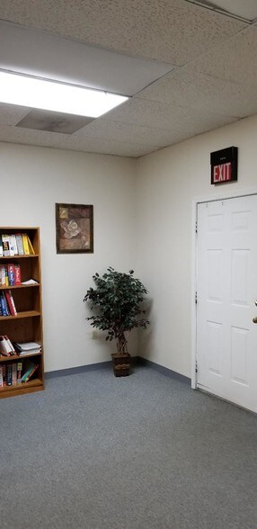 More Photos Of 7611 S Osborne Rd, Upper Marlboro Office For Sale