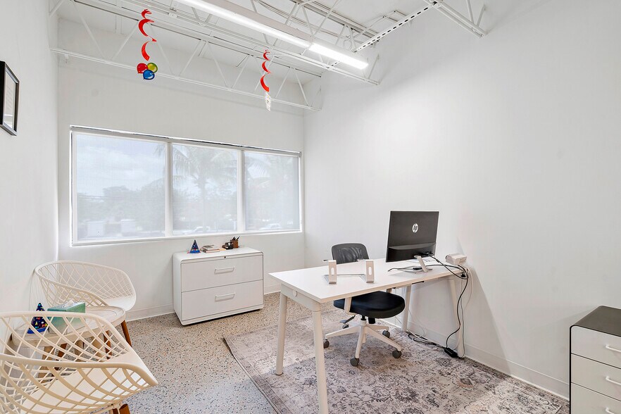 More Photos Of 900 NW 6th St, Fort Lauderdale Loft Creative Space For Lease