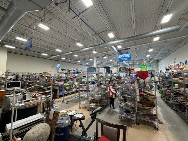 More Photos Of 832 Mantua Pike, Woodbury Heights Freestanding For Lease