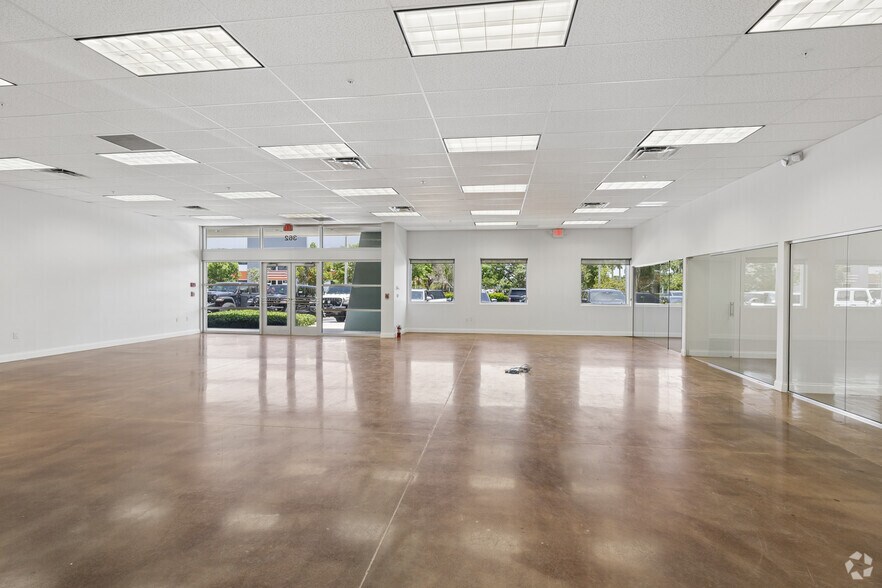 More Photos Of 600 Hillsboro Technology Dr, Deerfield Beach Unknown For Lease