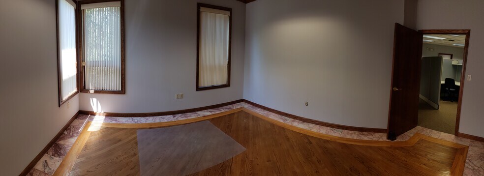 More Photos Of 300 Queen St, Southington Medical For Lease