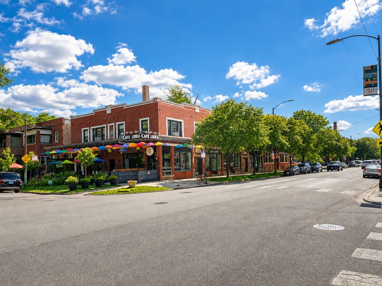 Primary Photo Of 1901-1915 W Foster Ave, Chicago Storefront Retail Residential For Lease