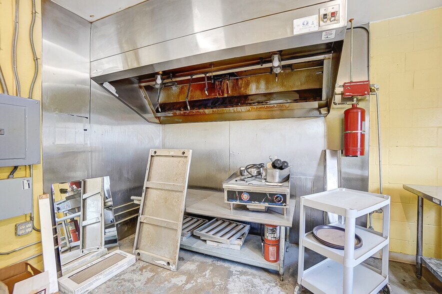 More Photos Of 6987 New Haven Rd, Harrison Restaurant For Sale