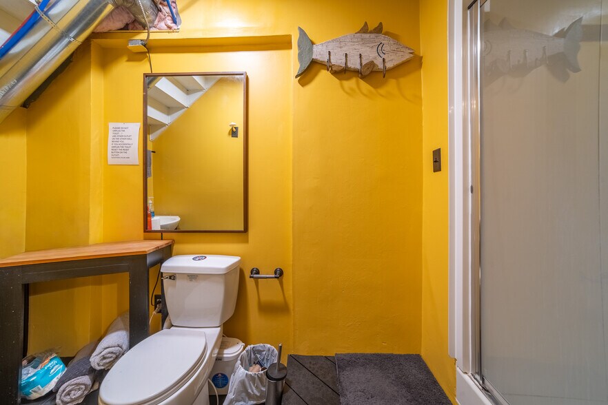 More Photos Of 406-408 Kirkpatrick St, Syracuse Freestanding For Sale