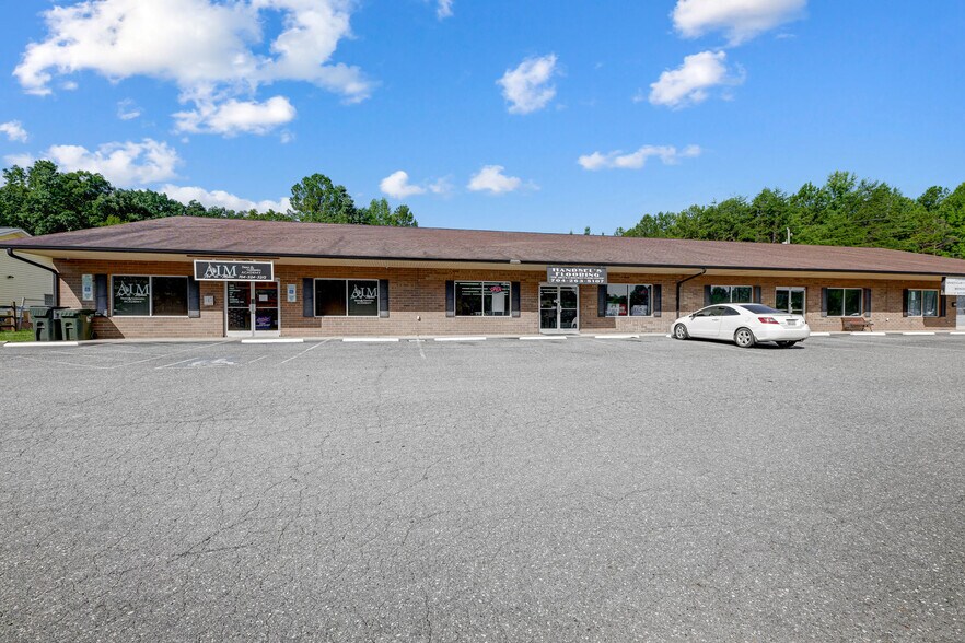 More Photos Of 524-528 NC 27 Hwy S, Stanley Freestanding For Lease