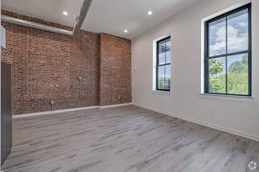More Photos Of 70 Roseville Ave, Newark Apartments For Sale