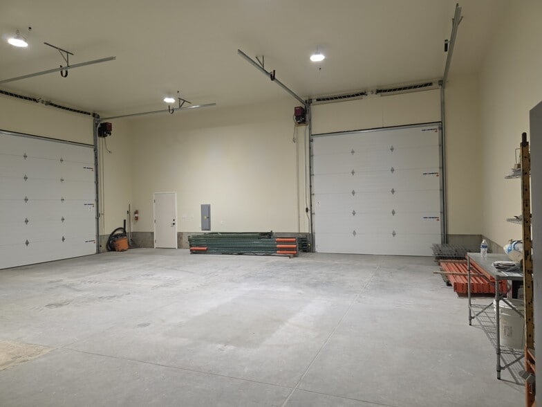 More Photos Of 7109 NE 47th Ave, Vancouver Industrial For Lease