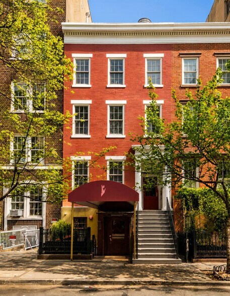 Primary Photo Of 113 W 13th St, New York Apartments For Sale
