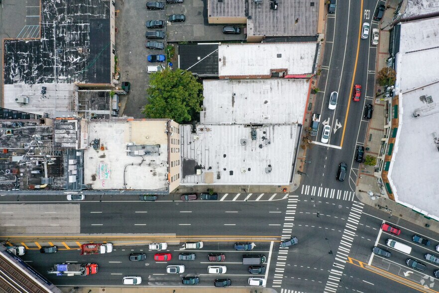 Primary Photo Of 393 Sunrise Hwy, Lynbrook Storefront Retail Office For Sale