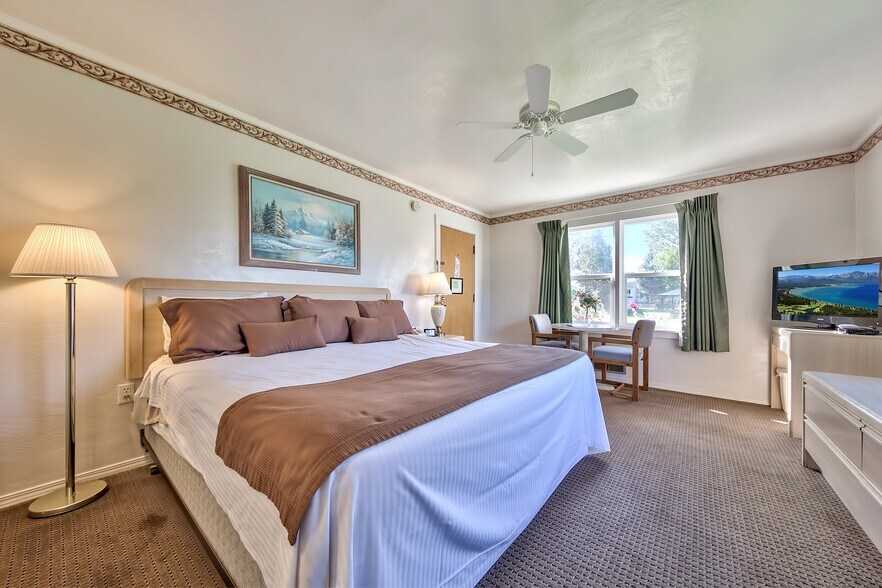 More Photos Of 310 Main St, Bridgeport Hotel For Sale