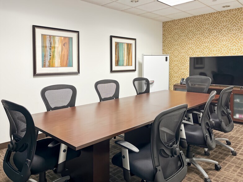 More Photos Of 5201 Eden Ave, Edina Coworking Space