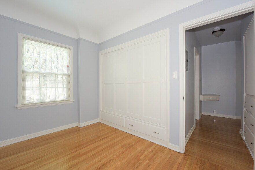 More Photos Of 1186 N New Hampshire Ave, Los Angeles Apartments For Sale