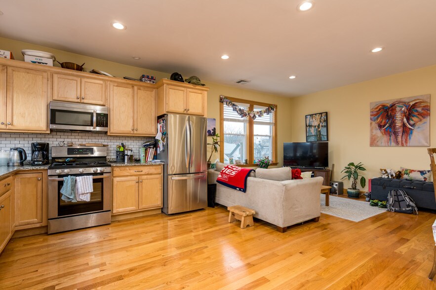 More Photos Of 31 Tremont St, Cambridge Apartments For Sale