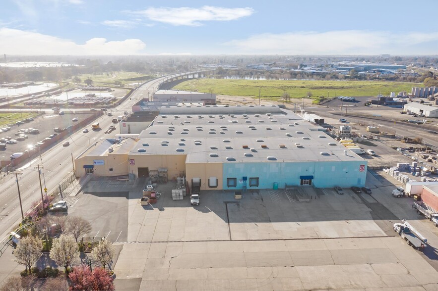 Primary Photo Of 301 9th St, Modesto Manufacturing For Lease