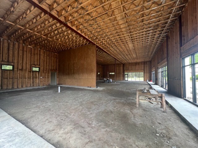 More Photos Of 8241 Pinellas Dr, Bluffton Storefront For Lease