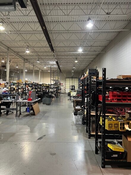 More Photos Of 44810 Vic Wertz Dr, Clinton Township Distribution For Lease