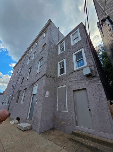 More Photos Of 701-703 W Girard Ave, Philadelphia Apartments For Sale