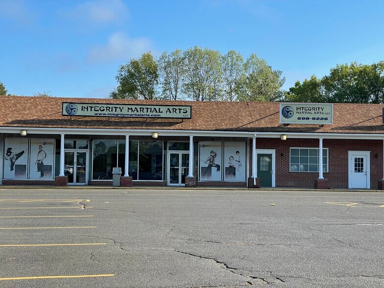 More Photos Of 7 Taylor Rd, Enfield Office For Sale