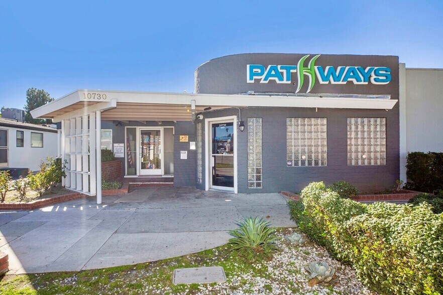 More Photos Of 10730 Riverside Dr, Toluca Lake Medical For Sale