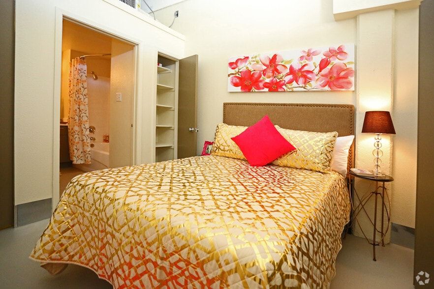 More Photos Of 317 Lexington Ave, San Antonio Apartments For Lease