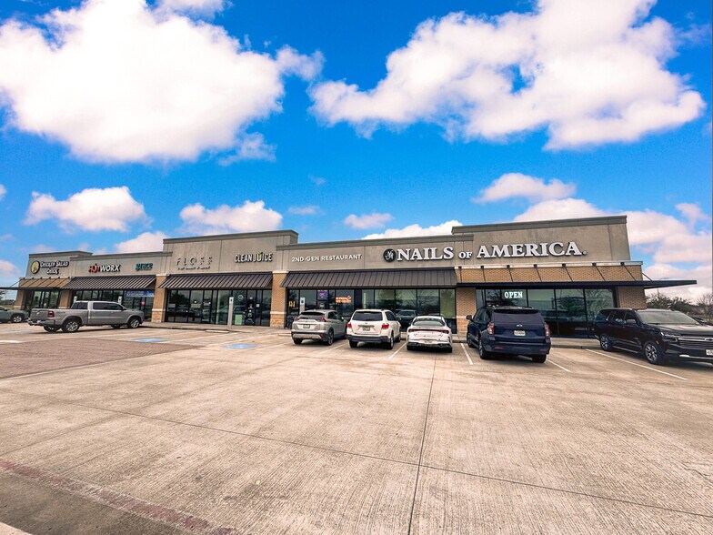 Primary Photo Of 2110 Pearland Pky, Pearland Storefront For Lease