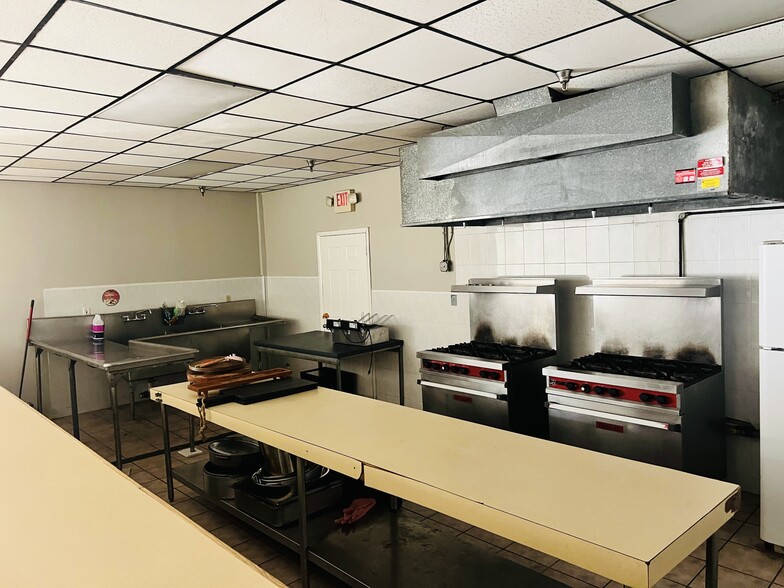 More Photos Of 627 W Flagler St, Miami Restaurant For Lease