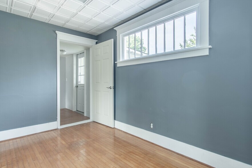 More Photos Of 1104 Washington St, Watertown Office For Sale