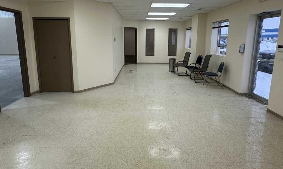 More Photos Of 10203B 123 St, Grande Prairie Warehouse For Lease