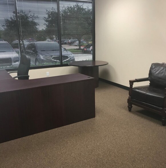 More Photos Of 6601 Cypresswood Dr, Spring Medical For Lease
