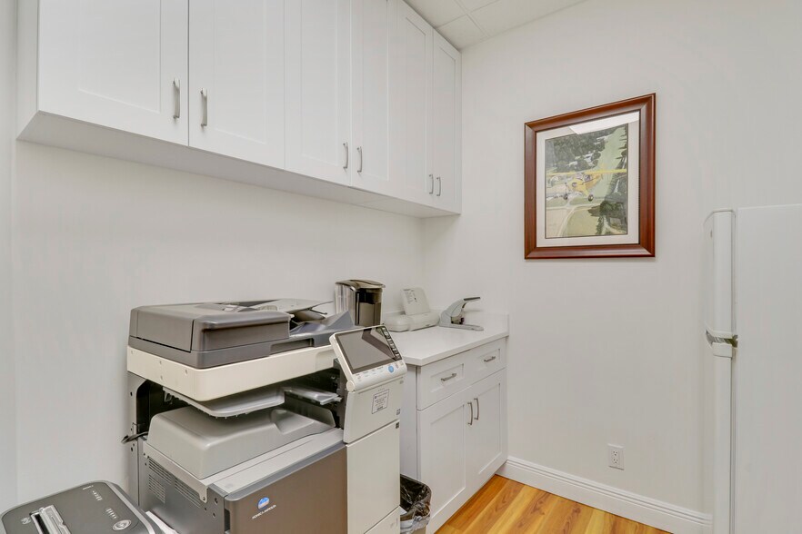 More Photos Of 725 N Hwy A1A, Jupiter Medical For Sale