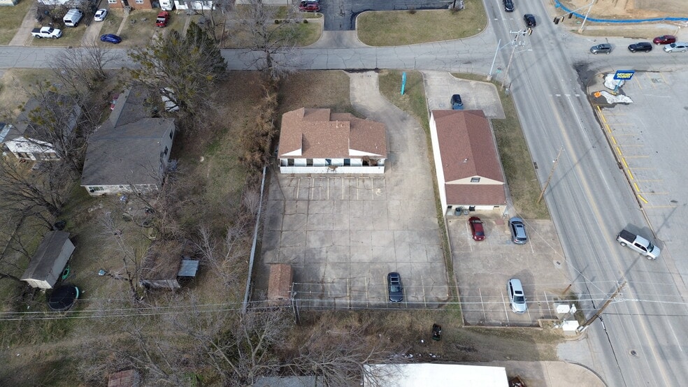 More Photos Of 1044 E Lincoln Ave, Sapulpa Office For Sale