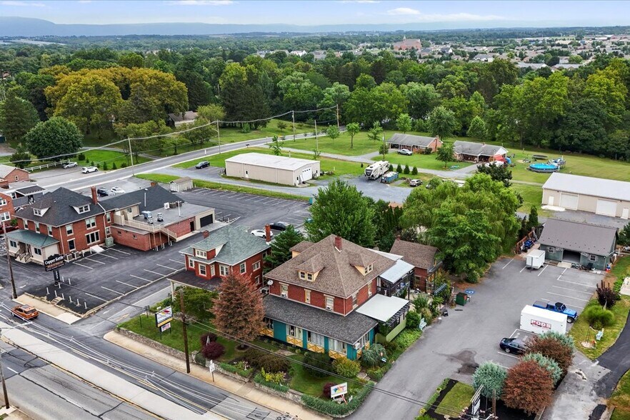 More Photos Of 1055 Lincoln Way E, Chambersburg General Retail For Sale