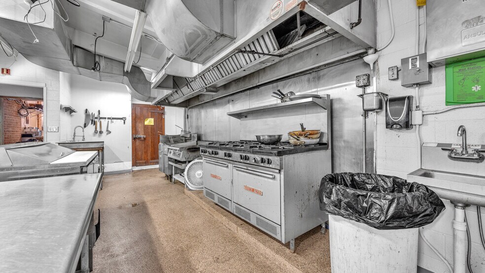 More Photos Of 3212 N Union Rd, Cato Golf Course Driving Range For Sale