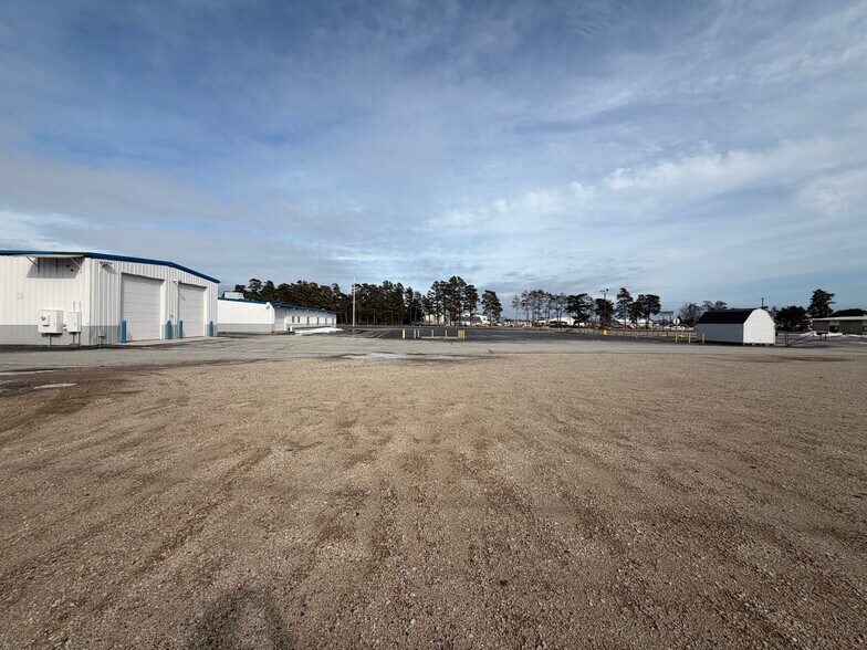 More Photos Of 2905 N Lincoln Rd, Escanaba General Retail For Sale