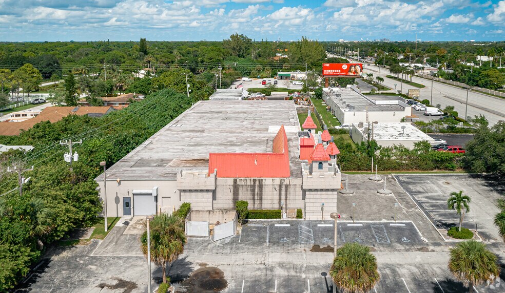 More Photos Of 8031 N Military Trl, Palm Beach Gardens Freestanding For Sale