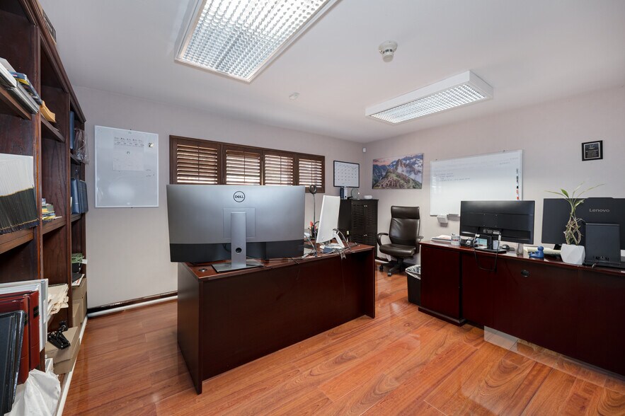 More Photos Of 635 W Foothill Blvd, Monrovia Loft Creative Space For Sale