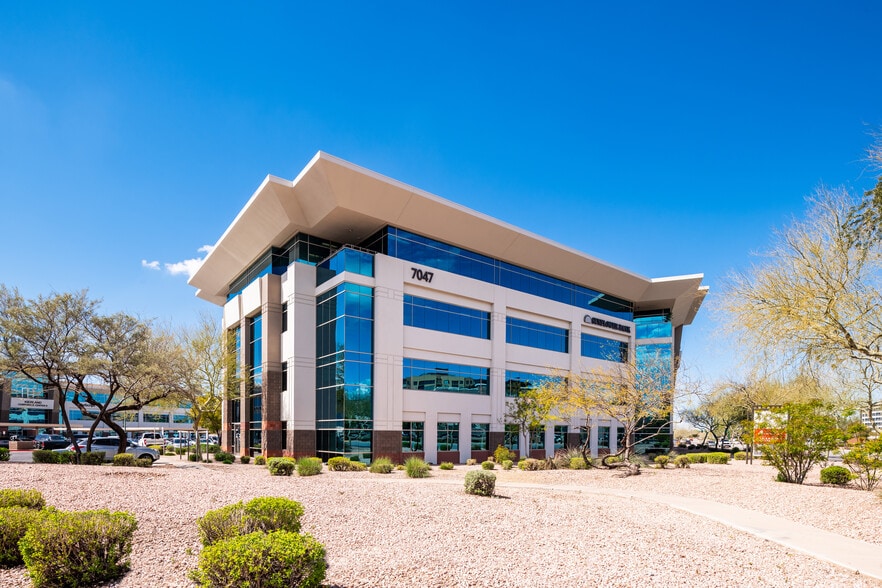 More Photos Of 7047 E Greenway Pky, Scottsdale Office For Lease