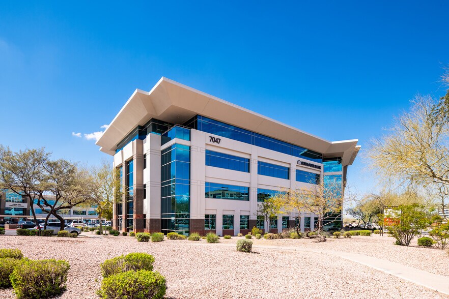More Photos Of 7047 E Greenway Pky, Scottsdale Office For Lease