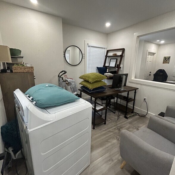 More Photos Of 2915 Medical Arts St, Austin Medical For Sale