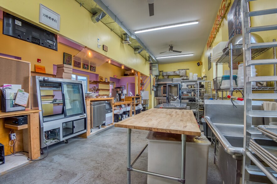 More Photos Of 206 Main St, Berlin Office For Sale