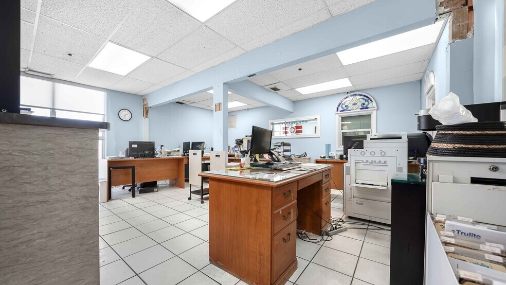 More Photos Of 7450 NW 41st St, Miami Manufacturing For Sale