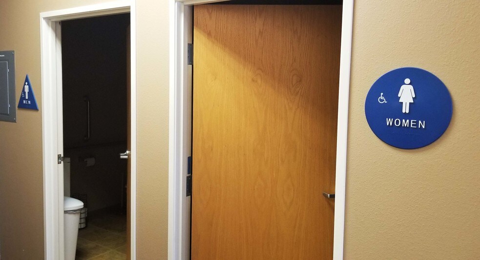 More Photos Of 3601 18th St S, Saint Cloud Showroom For Sale