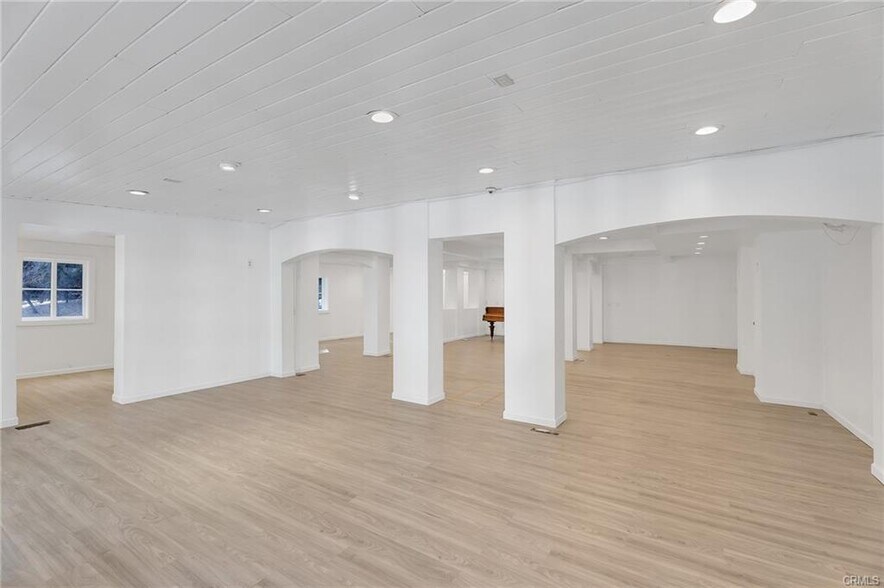 More Photos Of 26890 CA-189 Hwy, Blue Jay General Retail For Sale